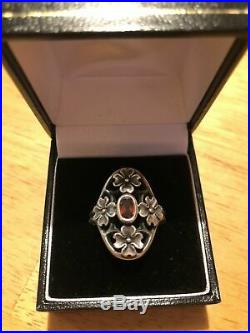 Gorgeous James Avery Garnet Dogwood Ring Size 8