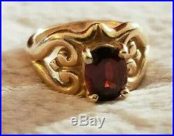 James Avery 14K Yellow Gold Scrolled Heart Ring Red Garnet Stone Size 6 Exc Cond