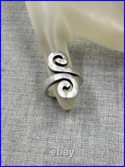 James Avery Hammered Swirl Sterling Silver. 925 Ring Size 5.5 James Avery Hammered Swirl Sterling Silver. 925 Ring Size 5.5