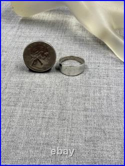James Avery Narrow Tapered Graduated Sterling Silver. 925 Ring Size 8