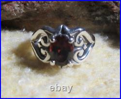 James Avery Retired 925 Sterling Silver Scrolled Heart Garnet Ring Size 5