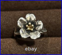 James Avery Retired Flower Ring with 18kt Gold Center! Size 7.5