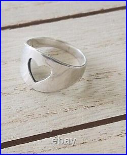 James Avery Retired Heart Center Band Ring Size 7