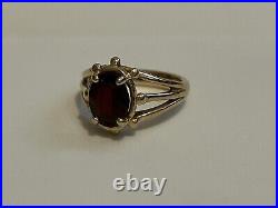 James Avery Sencillo Garnet 14k Gold Ring Rare Retired Very Beautiful James Avery Sencillo Garnet 14k Gold Ring Rare Retired Very Beautiful
