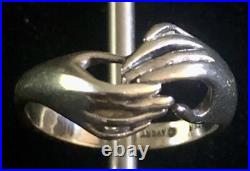 James Avery Sterling Silver VINTAGE RETIRED 3D Clasping Hands Ring Size 4.5 James Avery Sterling Silver VINTAGE RETIRED 3D Clasping Hands Ring Size 4.5