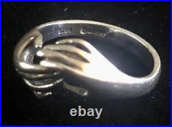 James Avery Sterling Silver VINTAGE RETIRED 3D Clasping Hands Ring Size 4.5 James Avery Sterling Silver VINTAGE RETIRED 3D Clasping Hands Ring Size 4.5