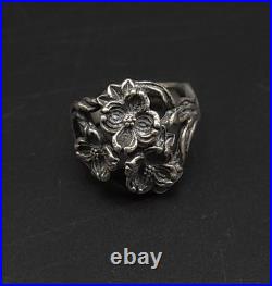 James Avery Triple Dogwood Flower Blossom Ring 925 Sterling Silver Size 6.5 Used James Avery Triple Dogwood Flower Blossom Ring 925 Sterling Silver Size 6.5 Used
