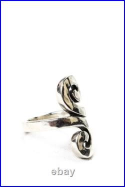 James Avery Womens Sterling Silver Hammered Double Swirl Ring Size 5.5 7.6g James Avery Womens Sterling Silver Hammered Double Swirl Ring Size 5.5 7.6g
