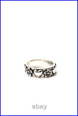 James Avery Womens Sterling Silver Hearts + Flowers Band Size 3.5 3.8g James Avery Womens Sterling Silver Hearts + Flowers Band Size 3.5 3.8g