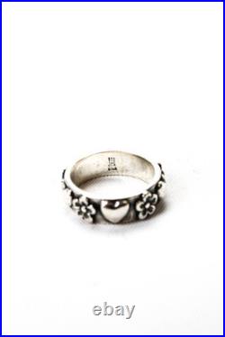 James Avery Womens Sterling Silver Hearts + Flowers Band Size 3.5 3.8g James Avery Womens Sterling Silver Hearts + Flowers Band Size 3.5 3.8g