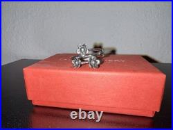 (RETIRED) James Avery Triple Flower Ring Size 9 (RETIRED) James Avery Triple Flower Ring Size 9