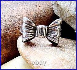 Retired James Avery Bow Ring Size 6 Sterling Silver