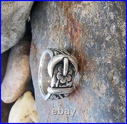 Retired James Avery Floral Buckle Ring Size 4.5