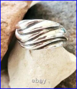 Retired James Avery RARE Ribbed Ring VINTAGE Great Condition! Size 6