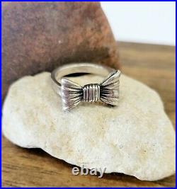 Retired James Avery Silver Bow Ring Size 6 Cute Ring! With JA Box and Pouch