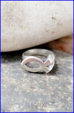 Retired James Avery Thick Fish Ring Size 7.5 Sterling Silver