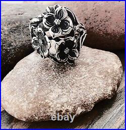 Retired James Avery Triple Dogwood Flower Ring Size 8.5 BEAUTIFUL