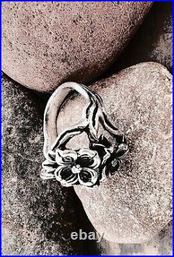 Retired James Avery Triple Dogwood Flower Ring Size 8.5 BEAUTIFUL