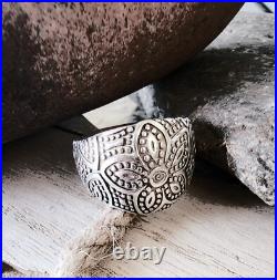 Retired James Avery Wide Dotted Flower Ring, Tapering in the Back 9.5