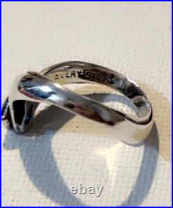 VTG Retired James Avery Apogean Drop Blue Topaz Ring Size 6.925 Sterling Silver VTG Retired James Avery Apogean Drop Blue Topaz Ring Size 6.925 Sterling Silver