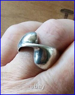 Vintage James Avery Twist Sculpted Bow Ring Size 8 NEAT Piece! Retired withJA Box